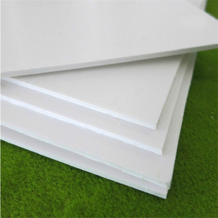 แผ่นฟอร์กซ์สีขาวสำหรับป้าย